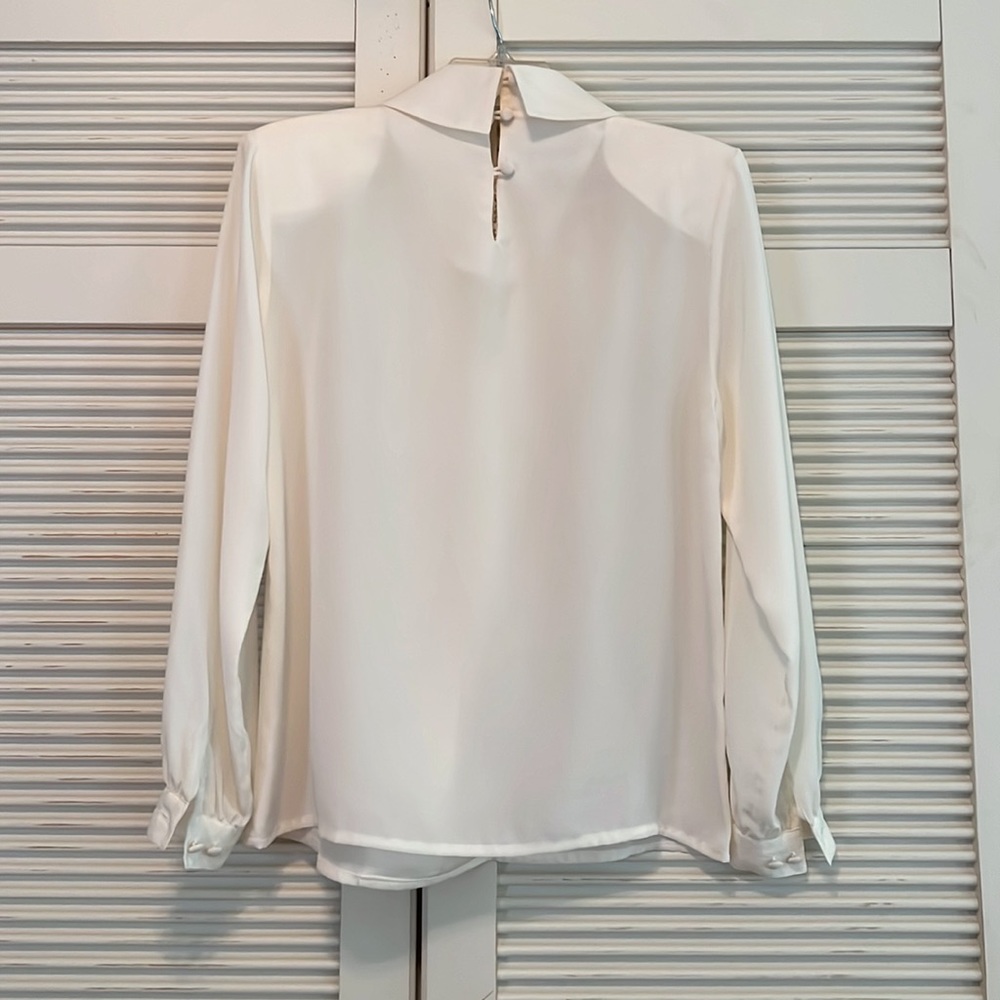 Lace Inset Ivory Blouse - Picture 2 of 9